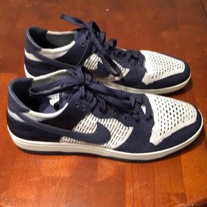 Nike Dunk Low Flyknit